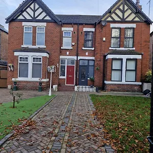  Guest house Budget - 9 East Grange Drive